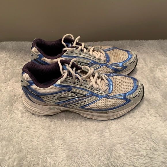 Womens Sz 8 Brooks Adrenaline GTS 8. GUC - Picture 3 of 10